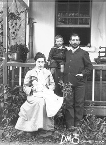 Missionary with his wife and children, Pretoria, South Africa, ca. 1896-1911