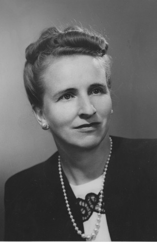 Mrs. Leonard Petersen (Estelle), Minerva Club President, 1946-1947