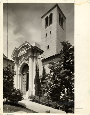 [Main entrance and tower of the California School of Fine Arts at Chestnut and Jones streets]