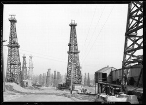 Signal Hill oil well view, ca. 1929