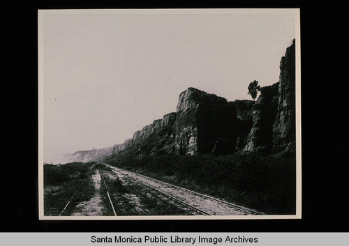 Tracks of Southern Pacific Railroad to Long Wharf looking north, Santa Monica, Calif