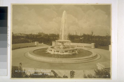 McElroy Memorial Fountain, Lakeside Park