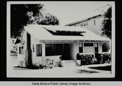 Craftsman bungalow, 518 Ashland Avenue, Ashland District, Santa Monica, Calif., built 1911 by S.H. Maddy