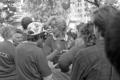1986 y-Walk participants clapping