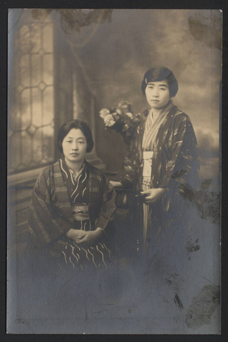 Yasuno Ikuma and Mrs. Aoki