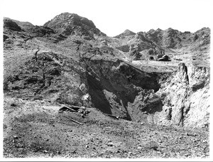 Great cave-in at the mine run by Free Gold Mining Company, Hedges, 1905