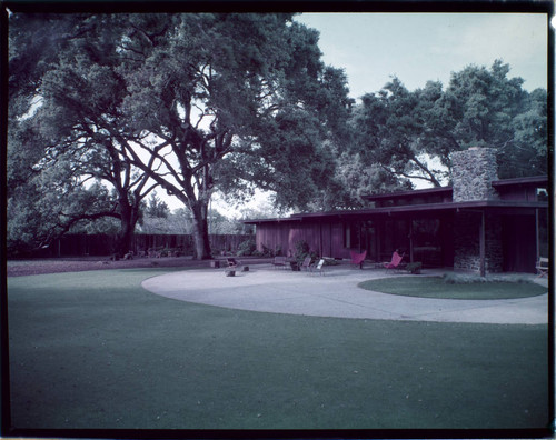 [Unidentified outdoor living spaces and sun rooms]. Lawn