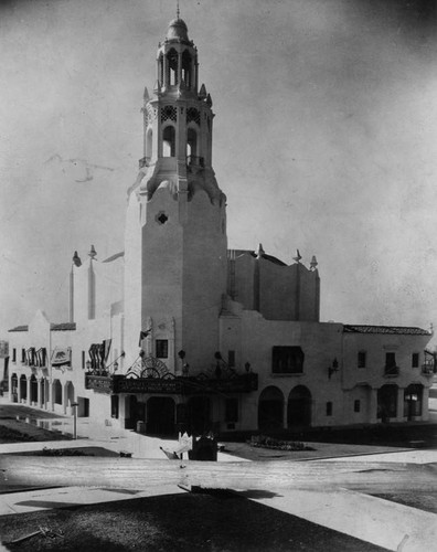 View of the Carthay Circle Theatre