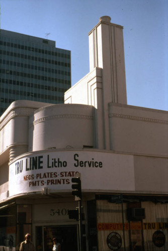 Commercial building on Wilshire Boulevard