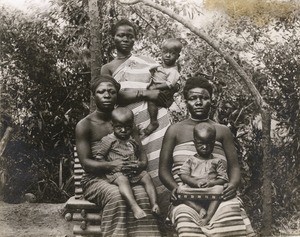 Christian women with their children, in Cameroon