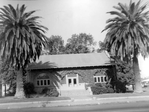 Porterville Free Library