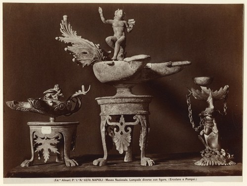 Pe. Ia. No. 11270. Napoli - Museo Nazionale. Lampade diverse con figure. (Ercolano e Pompei.)