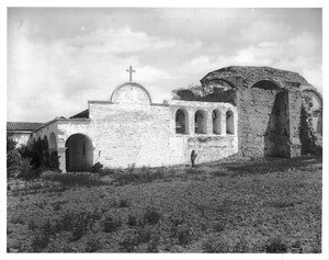 Chapel and bell tower of Mission San Juan Capistrano, 1901