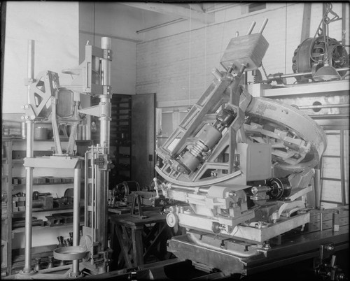 Coelostat and spectrograph in Mount Wilson Observatory's machine shop in Pasadena