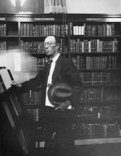 Harry Quillen in library