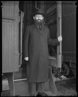 Rabbi Joseph Farber upon his arrival in Los Angeles, 1935