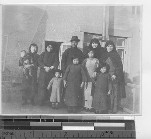 Maryknoll Sisters with family at Dalian, China