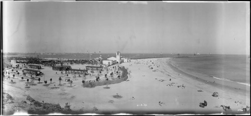 Cabrillo Beach with view of the bath house, San Pedro, Los Angeles. April 8, 1934
