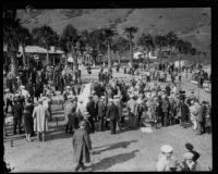 Spectators attending the start of the Wrigley Ocean Marathon at Isthmus Cove, Santa Catalina Island, 1927