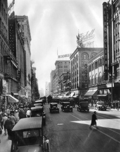 A look at Broadway and 6th Street in the 30s