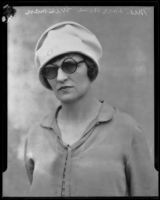 Lorraine Wiseman wearing sunglasses, Los Angeles, 1926