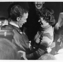 Former Iranian hostage Don Hohman (Army medic), who was from West Sacramento, arriving home after his release (into SMF)