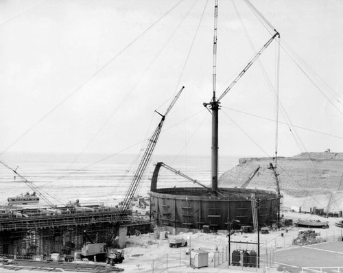 San Onofre under construction