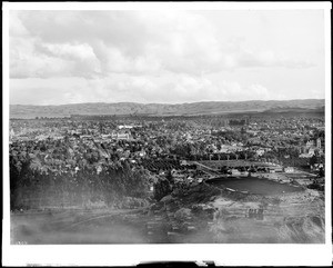 Panoramic view of Riverside from Mount Rubidoux, ca.1906-1910