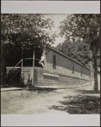 Bowling alley in the country, between 1900 and 1910