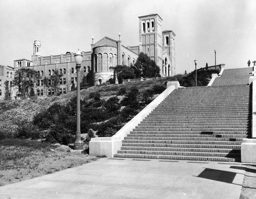 Royce Hall from Janss Steps