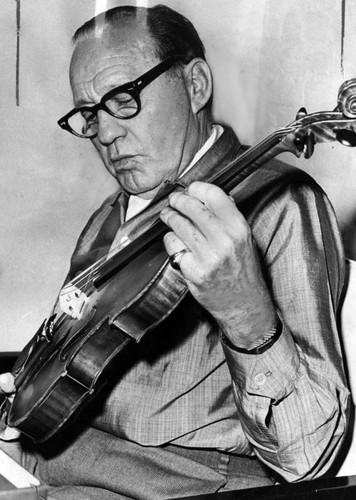 Violinist Jack Benny