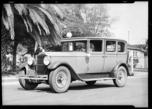 Packard sedan, Southern California, 1932