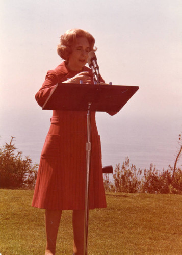 Mrs. Margaret Brock speaking at the dedication of the Brock House