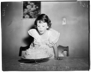 Birthday for baby, 1952