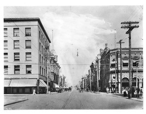 View of Colorado Boulevard looking east from Fair Oaks Avenue, Pasadena, ca.1910