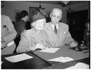 Oldsters get marriage license, 1951