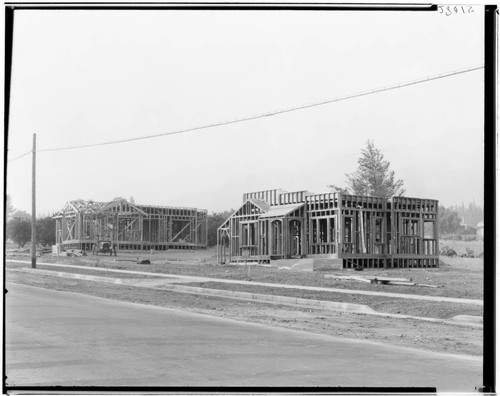 Houses under construction, Craig Avenue, Pasadena. 1925