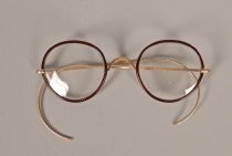 Eyeglasses with tortoise shell frames