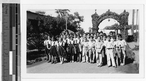 Sr. Eileen, MM, and St. Augustine students, Waikiki, Honolulu, Hawaii, June 1942