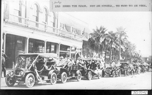 1900's Automobiles Parade