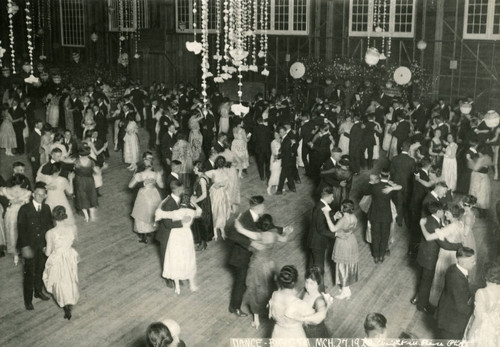 Formal dance, Pomona College
