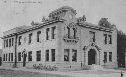 Santa Ana City Hall built in 1904
