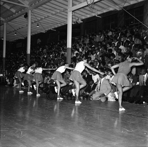 Inter-Frat basketball game, Los Angeles, 1966