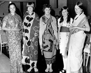 Fra 150-års jubilæet, Ved det store egnsstævne i Vejle 9. juni 1971 uddelte piger i orientalske dragter programmer