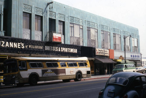 Businesses, Wiltern Building