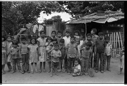 Group of children refugees, Berlín, Usulután, 1983