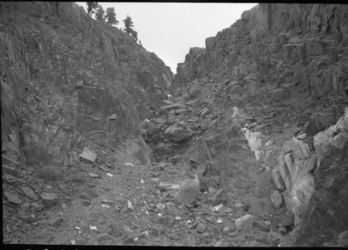 Misc. Canyons, gorge above dry lake, White Chief Bowl