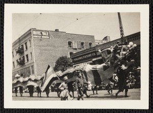 Closeup of a Chinese dragon float during a floral parade in Los Angeles, photograph, 1915-05-03