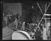 Harvard passengers boarding secondary ship, Southern California, 1931