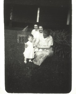 Hildegard Kling with Mother and aunties